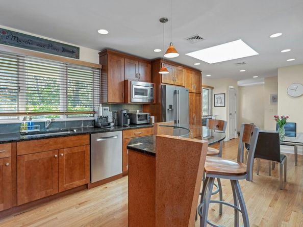 30 Dulan Drive, Stamford CT 06903