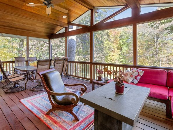 30 Dulan Drive, Stamford CT 06903