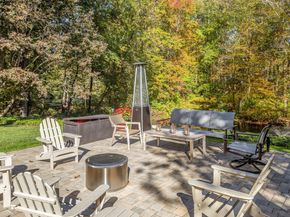 30 Dulan Drive, Stamford CT 06903