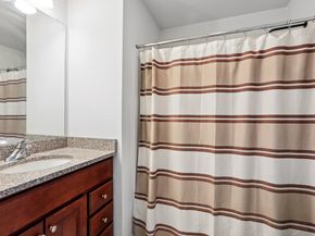 27 Riverview Court 27, Brookfield CT 06804