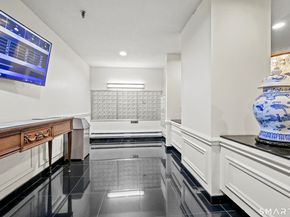 143 Hoyt Street APT 5K, Stamford CT 06905