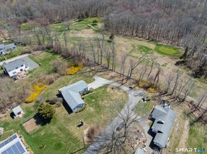 9 Evas Drive, Brookfield CT 06804