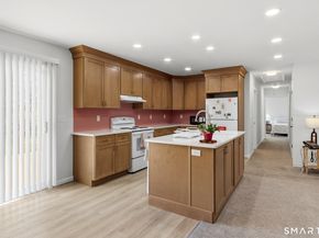 9 Evas Drive, Brookfield CT 06804