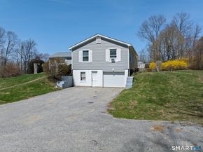 9 Evas Drive, Brookfield CT 06804
