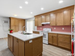 9 Evas Drive, Brookfield CT 06804