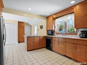 7 Cedar Crest Road, Trumbull CT 06611