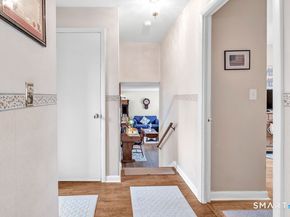 52 Robin Lane, Fairfield CT 06824