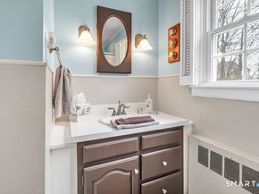 52 Robin Lane, Fairfield CT 06824