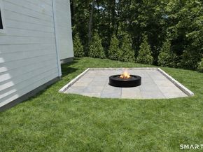 6 Down River Road B, New Canaan CT 06840