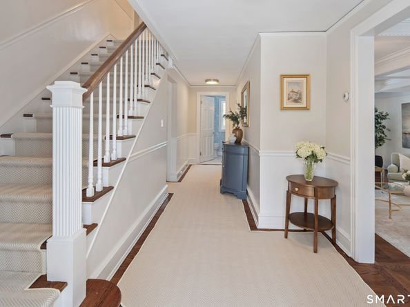 9 Point O Woods Road S, Darien CT 06820