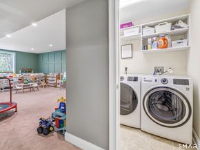 39 Maple Tree Avenue 15, Stamford CT 06906
