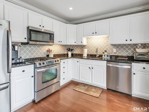 39 Maple Tree Avenue 15, Stamford CT 06906