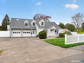 120 S Pine Creek Road, Fairfield CT 06824