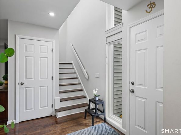 105 Glen 105, Wilton CT 06897
