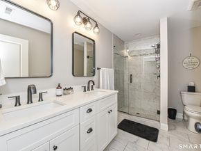 500 River Road 3, Shelton CT 06484