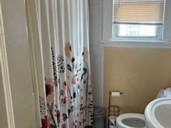 149 Edna Avenue, Bridgeport CT 06610