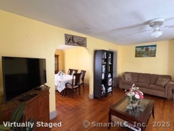 149 Edna Avenue, Bridgeport CT 06610