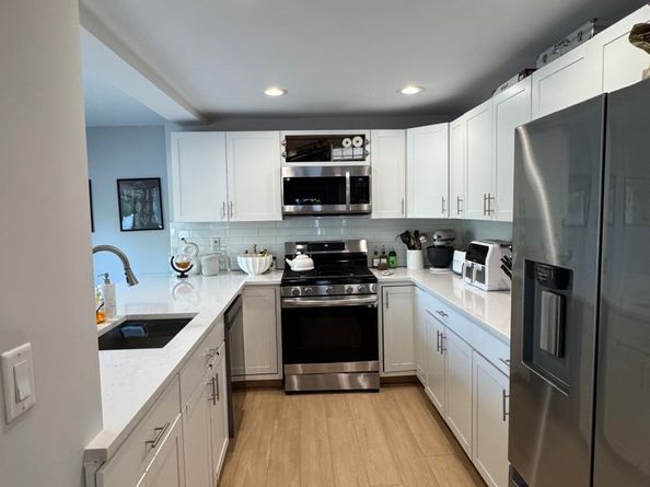 16 Columbus Place, Stamford CT 06907