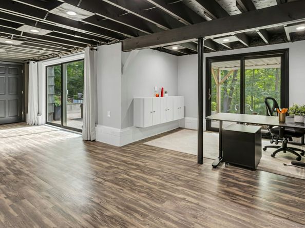 109 E Cross Road, Stamford CT 06907
