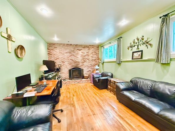 1 Greenlea Lane, Weston CT 06883