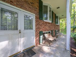 1 Greenlea Lane, Weston CT 06883