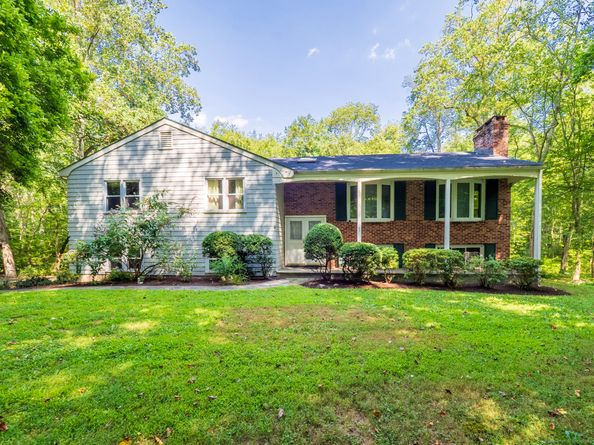 1 Greenlea Lane, Weston CT 06883
