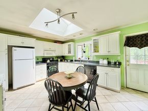 1 Greenlea Lane, Weston CT 06883