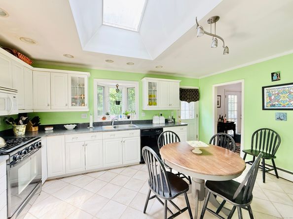 1 Greenlea Lane, Weston CT 06883