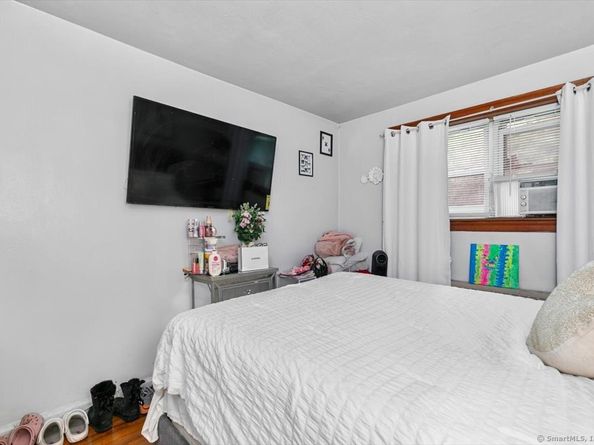 11 Bedford Avenue APT J2, Norwalk CT 06850