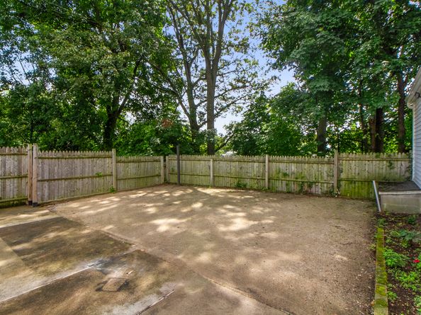 Undisclosed Address #24113766, Bridgeport CT 06606