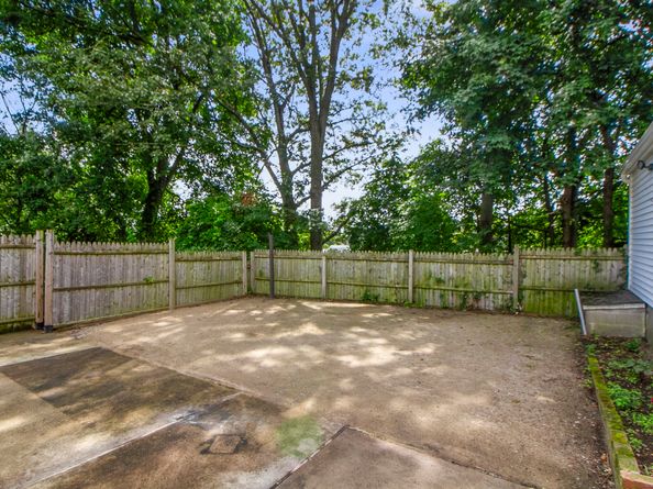 Undisclosed Address #24113766, Bridgeport CT 06606