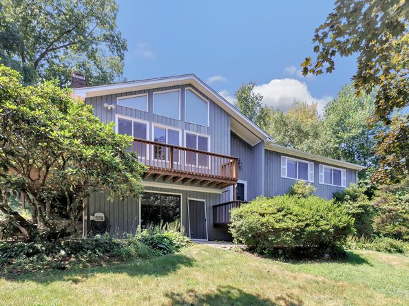 32 Adams Drive, Shelton CT 06484