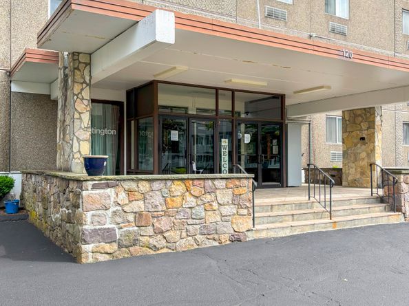 120 Huntington Turnpike 606, Bridgeport CT 06610