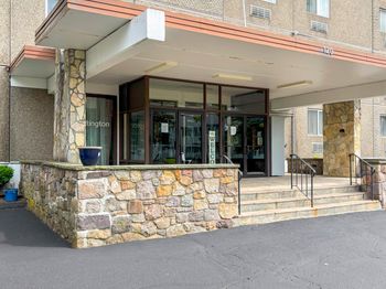 120 Huntington Turnpike