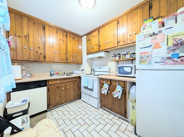901 William Street APT B, Bridgeport CT 06608
