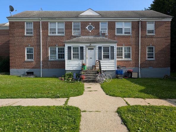 901 William Street APT B, Bridgeport CT 06608
