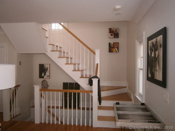65 Sherwood Place 65, Greenwich CT 06830