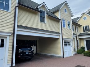65 Sherwood Place 65, Greenwich CT 06830