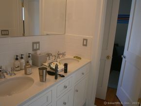 65 Sherwood Place 65, Greenwich CT 06830