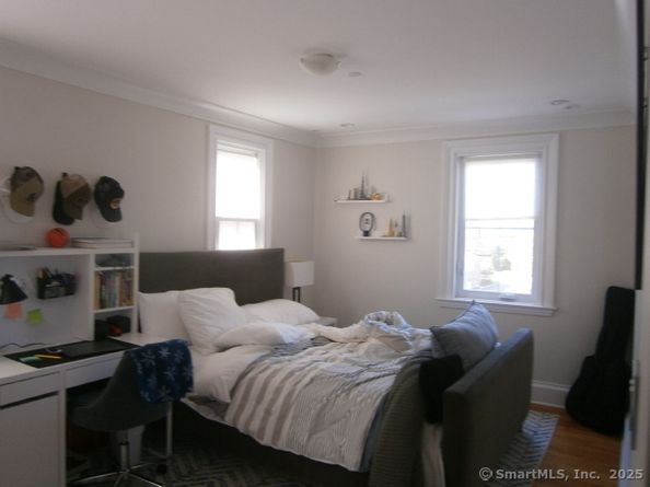 65 Sherwood Place 65, Greenwich CT 06830