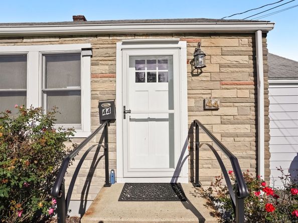 44 Ambler Drive, Norwalk CT 06851