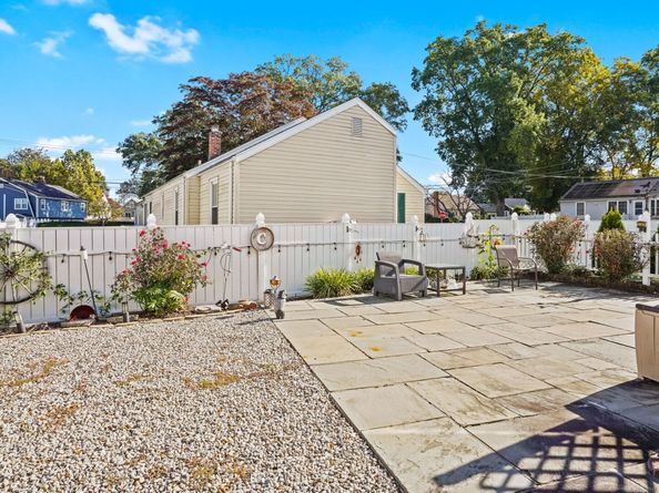 44 Ambler Drive, Norwalk CT 06851