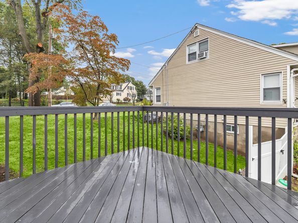 16 Oakdale Street, Bridgeport CT 06606