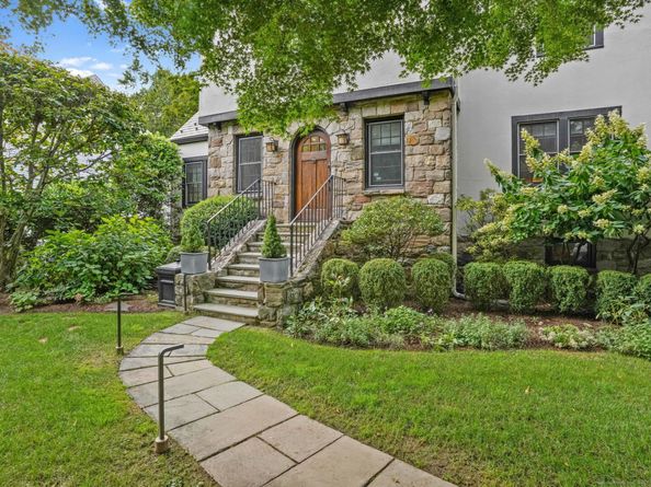 143 Lockwood Road, Greenwich CT 06878