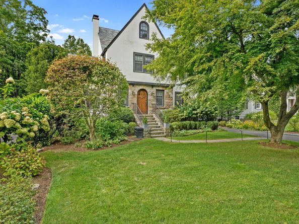 143 Lockwood Road, Greenwich CT 06878