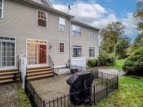37 Faith Lane 37, Danbury CT 06810