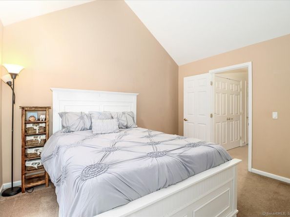37 Faith Lane 37, Danbury CT 06810