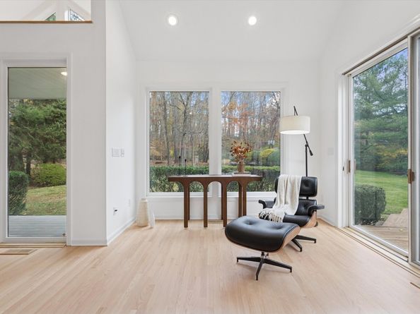 49 Alexandra Drive, Stamford CT 06903