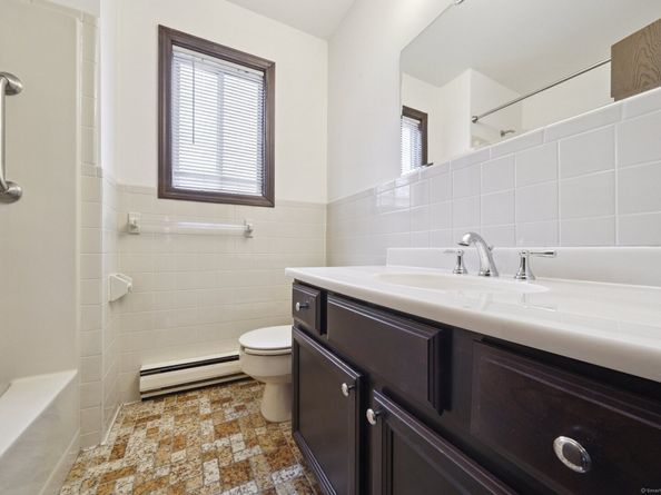 69 Maple Tree Avenue APT 4, Stamford CT 06906