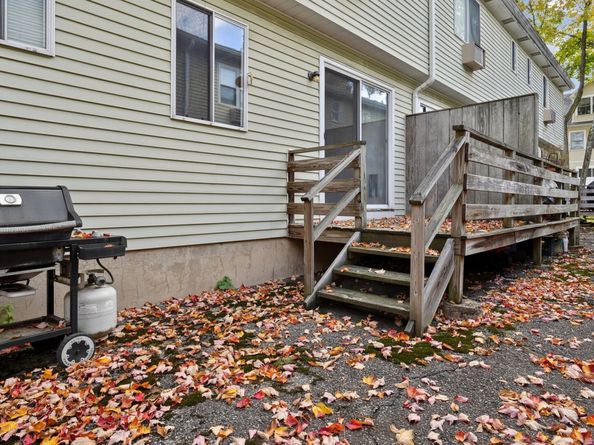 69 Maple Tree Avenue APT 4, Stamford CT 06906